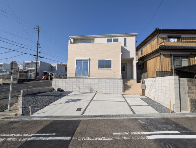 瀬戸市萩山台5丁目　全1棟