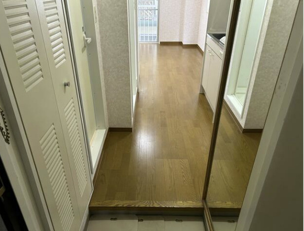 サンフラワーマンションの玄関