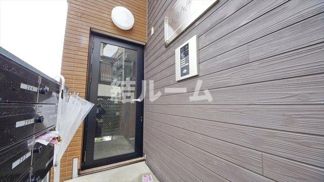 板橋区成増３丁目のアパートのエントランス