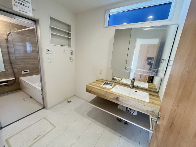 【洗面所】 | 福岡市城南区七隈3丁目　1号棟（全3棟）【仲介手数料無料・0円】 | 施工例。施工例は完成時と異なる場合があります。