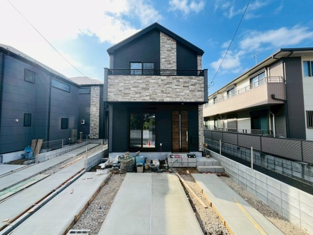 【外観】 | 練馬区富士見台３丁目　新築戸建て　１号棟 | 建築中