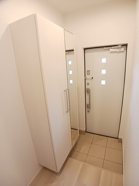 メゾン・レゾナンスⅠの玄関