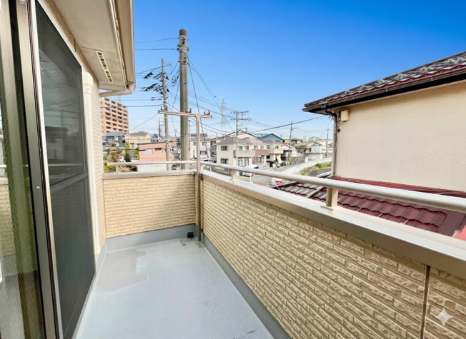 【バルコニー】 | 藤沢市石川５丁目　中古戸建 | バルコニー付きです