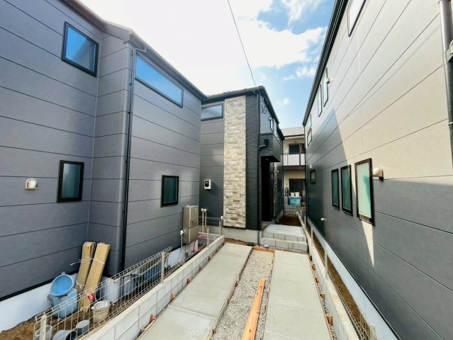 【外観】 | 練馬区富士見台３丁目　新築戸建て　２号棟 | 建築中