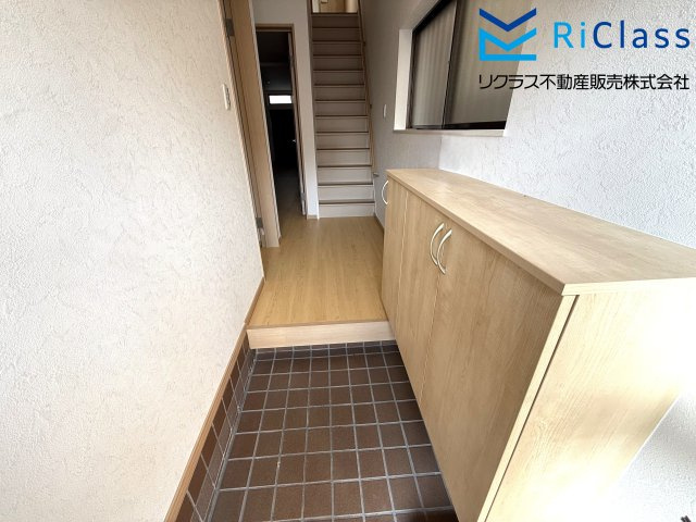 中古戸建　神戸市須磨区天神町４丁目4の玄関|落ち着いた玄関です