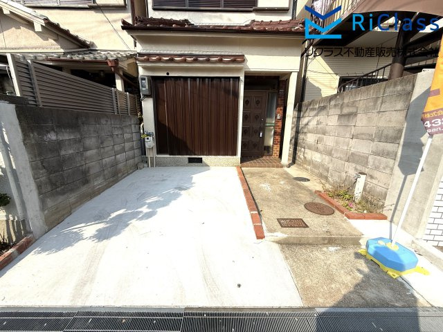 中古戸建　神戸市須磨区天神町４丁目4の外観|駐車スペースあります