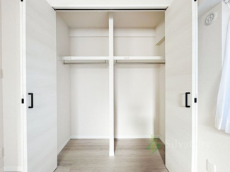 【収納】 | ニューパールマンション | クローゼット　洋室5.5帖