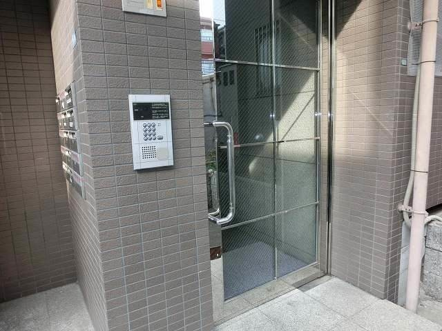 サニーコート鷹取のエントランス