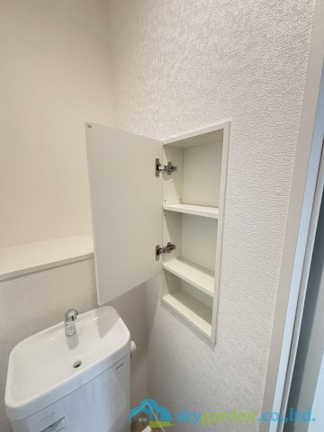 伊勢原市下落合第12　新築戸建　全2棟2号棟のトイレ