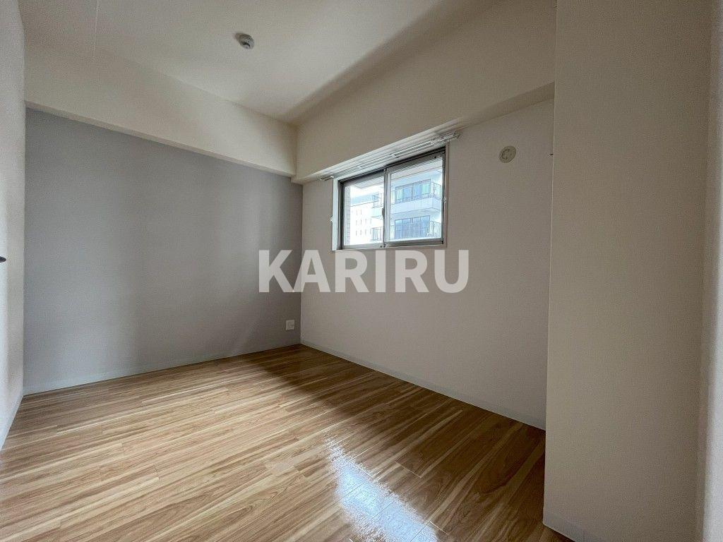 ラヴィベール上町台の洋室