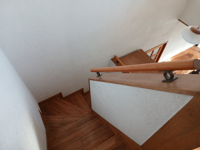 東松山市下唐子　中古戸建の内装|階段