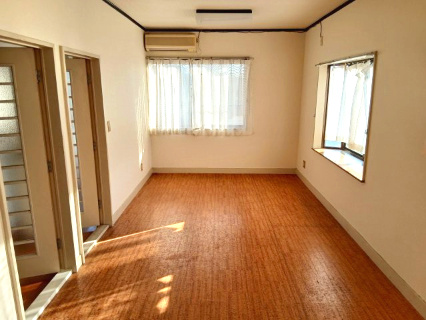 東松山市下唐子　中古戸建の玄関