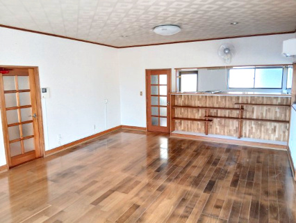 東松山市下唐子　中古戸建の居間・リビング