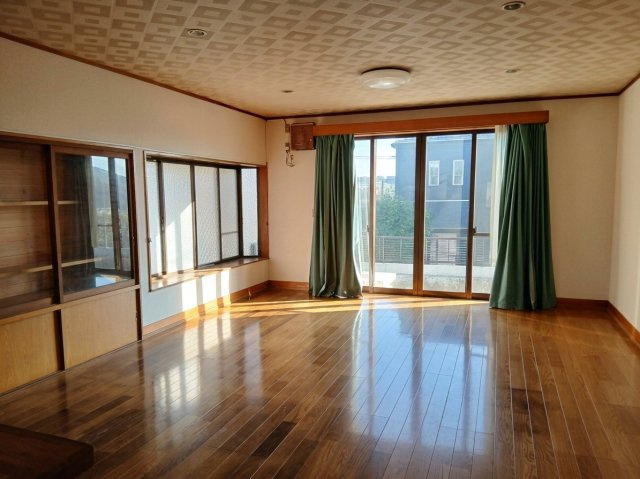 東松山市下唐子　中古戸建の居間・リビング