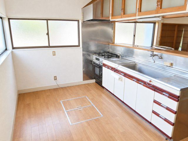 東松山市下唐子　中古戸建の洋室|１階洋室（１０帖）