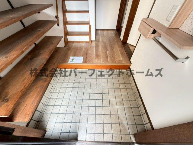 三井南町戸建　賃貸の玄関|ゆったりとした玄関です