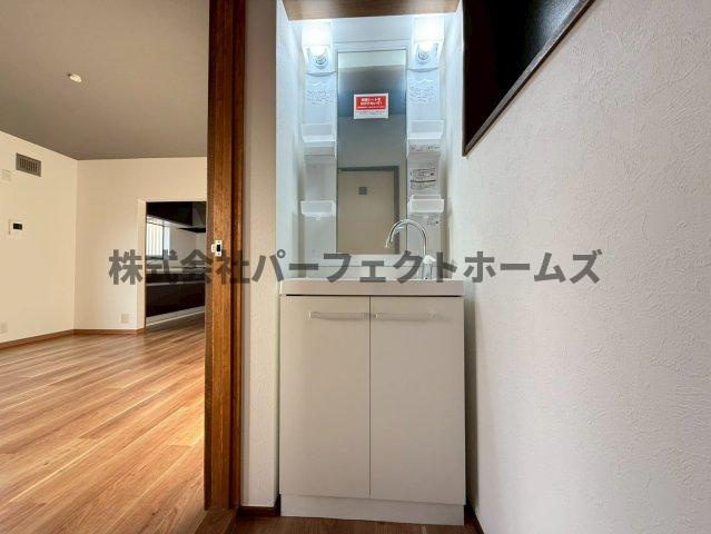 三井南町戸建　賃貸の独立洗面台|2階独立洗面台