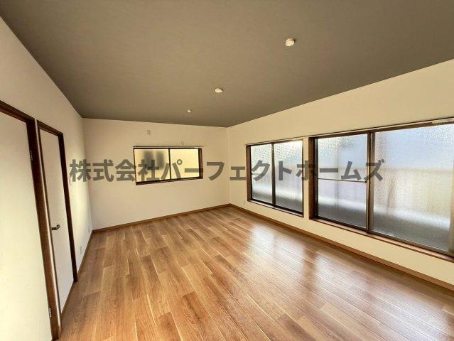 三井南町戸建　賃貸の居間・リビング|こちらのリビングで趣味の時間をお楽しみください