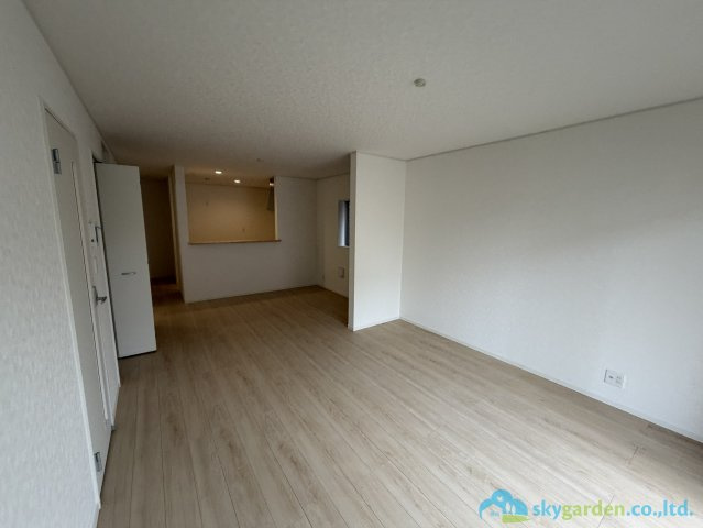 伊勢原市下落合第12　新築戸建　全2棟1号棟の居間・リビング