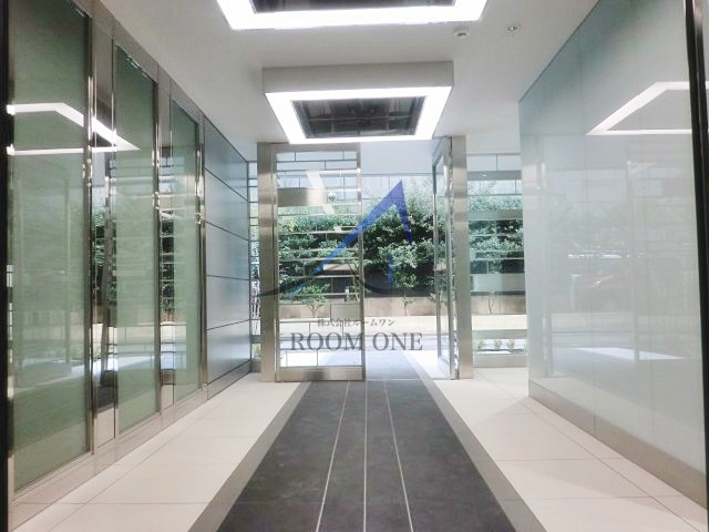 ZOOM市谷本村町のエントランス|エントランスです。