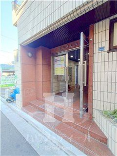 【エントランス】 | さかえビル | 清潔なエントランスです