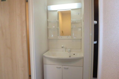 【洗面所】 | さかえビル | コンパクトで使いやすい洗面所