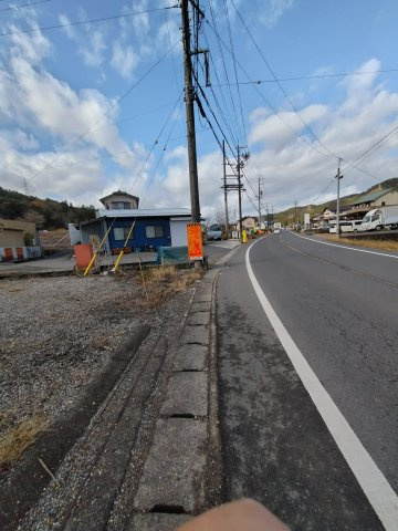 ６３８５０　山県市西深瀬土地の前面道路含む現地写真