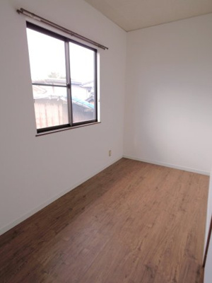 【洋室】 | 昭和町ＢＡＳＥ | ２階　４帖