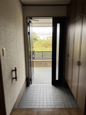 みどり市笠懸町鹿中古戸建の玄関