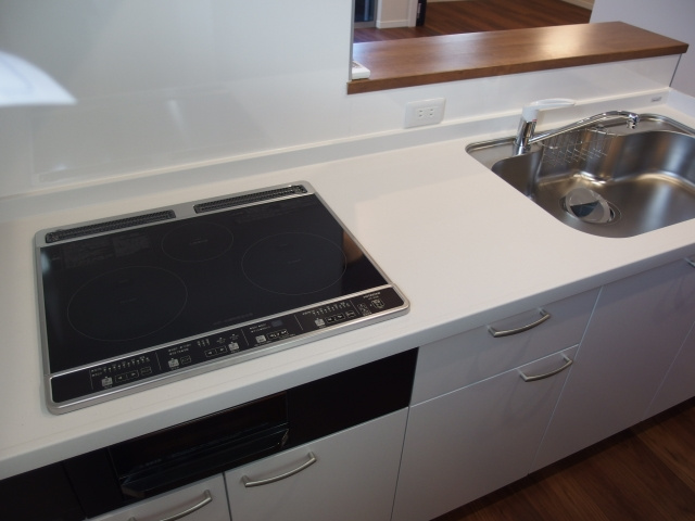 ガレージハウスのキッチン