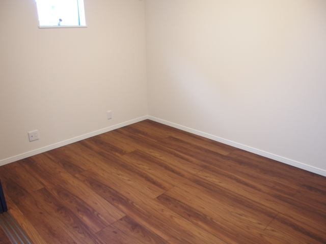 ガレージハウスの洋室