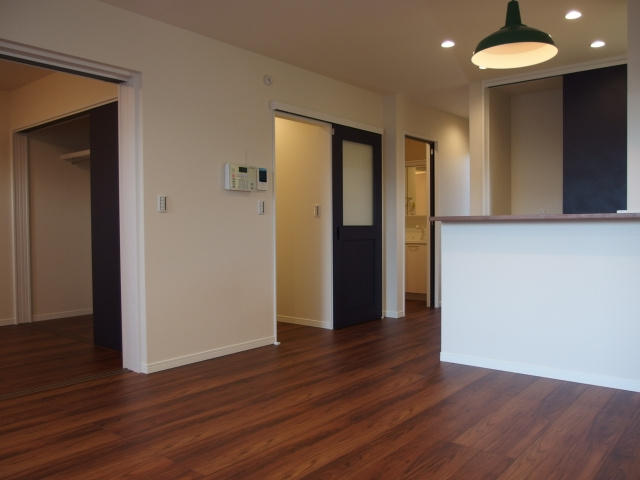 ガレージハウスの居間・リビング