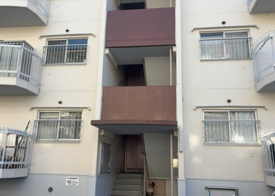 【受付】 | 相模原富士マンションＢ | 受付はマンションコンシェルジュがいる場合もあれば、管理人が滞在する小部屋を総称して呼ぶことがあります。主にエントランスに設置されていることから、防犯面でも期待ができます。防犯設備がない場合はより安心！