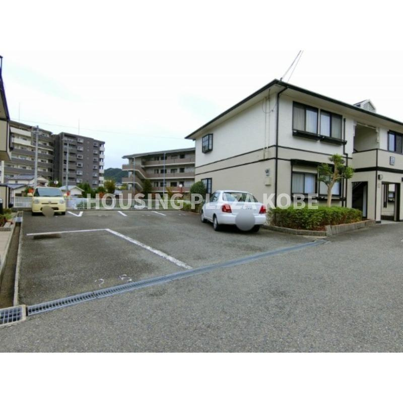 サンビレッジ須磨の駐車場