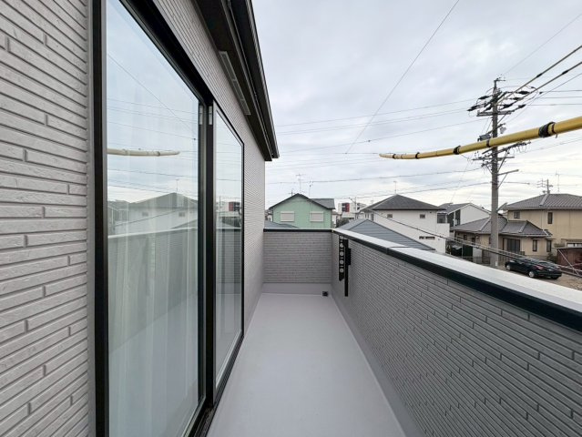 ハートフルタウン　江南市飛高町栄　全2区画分譲の玄関|玄関ドアの鍵はディンプルキーと内側はサムターンキーになっており防犯性の高い仕様になっています。