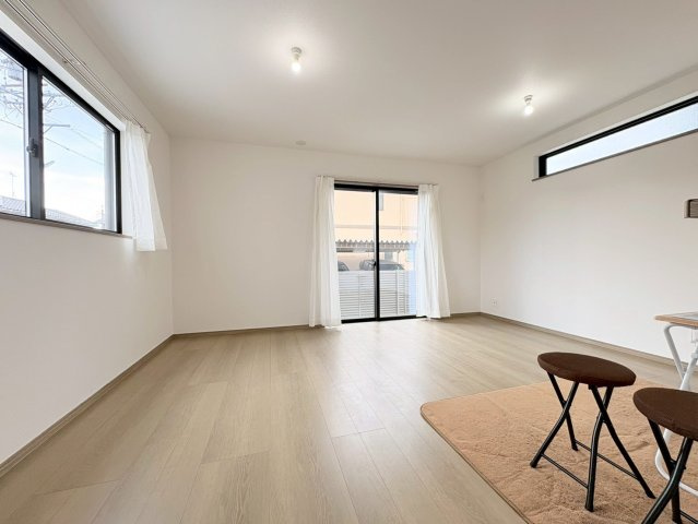 ハートフルタウン　江南市飛高町栄　全2区画分譲の前面道路含む現地写真|「現地（2026年1月8日）撮影」　
■前面道路　
■ヤマダ不動産　株式会社リライフ