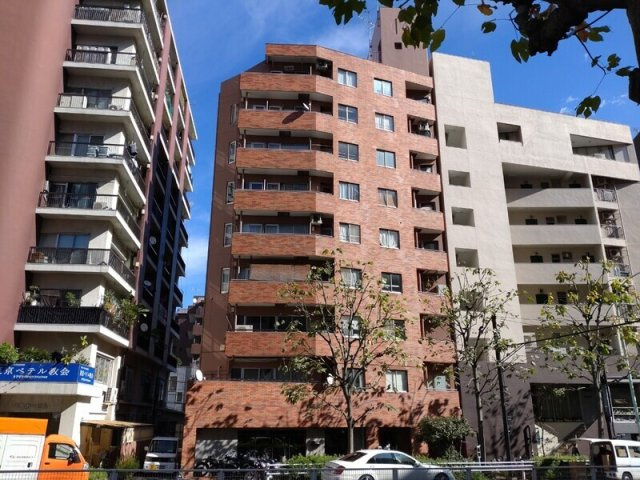 御苑ハイムの外観