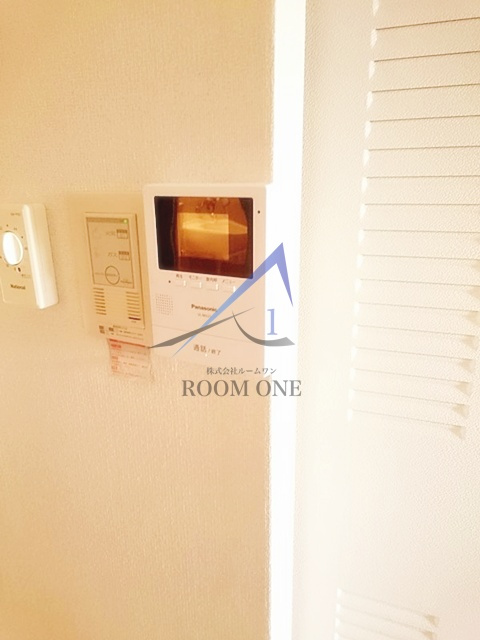 コモンズ阿佐ヶ谷のセキュリティ|モニター付きインターホンです。