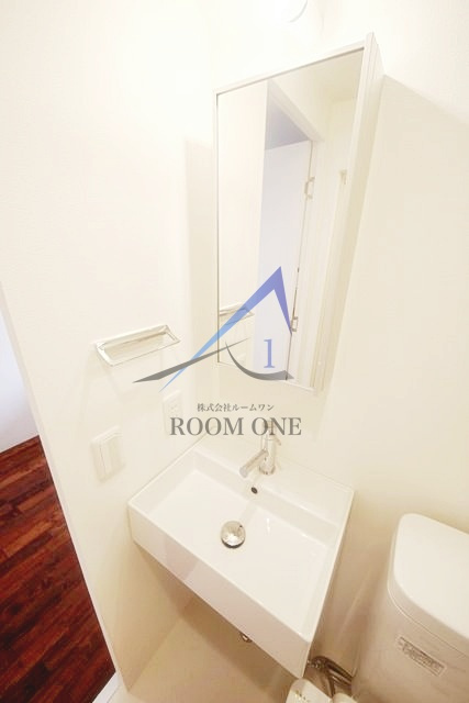 カラスヤマテラスＮの洗面所|洗面台です。