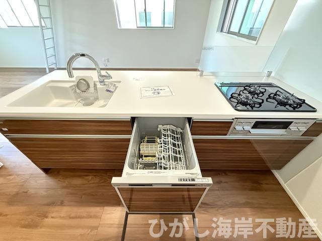 茅ヶ崎市浜之郷　新築戸建　全２区画のキッチン|食洗器付きシステムキッチン