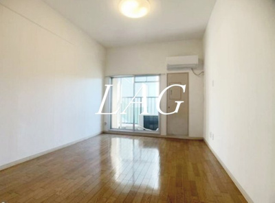 【居間・リビング】 | シャルマン文京千駄木 | 洋室のお部屋です。