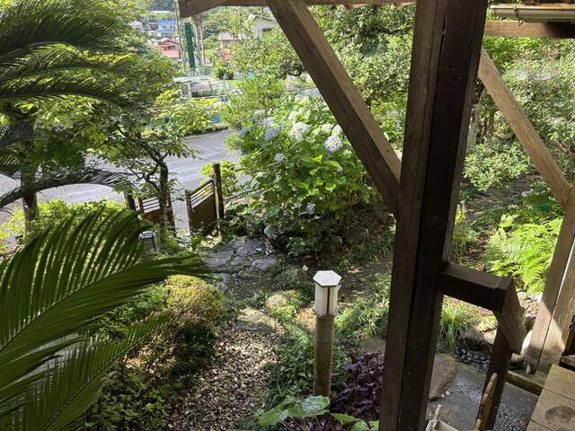 湯之元リゾートハイツの庭