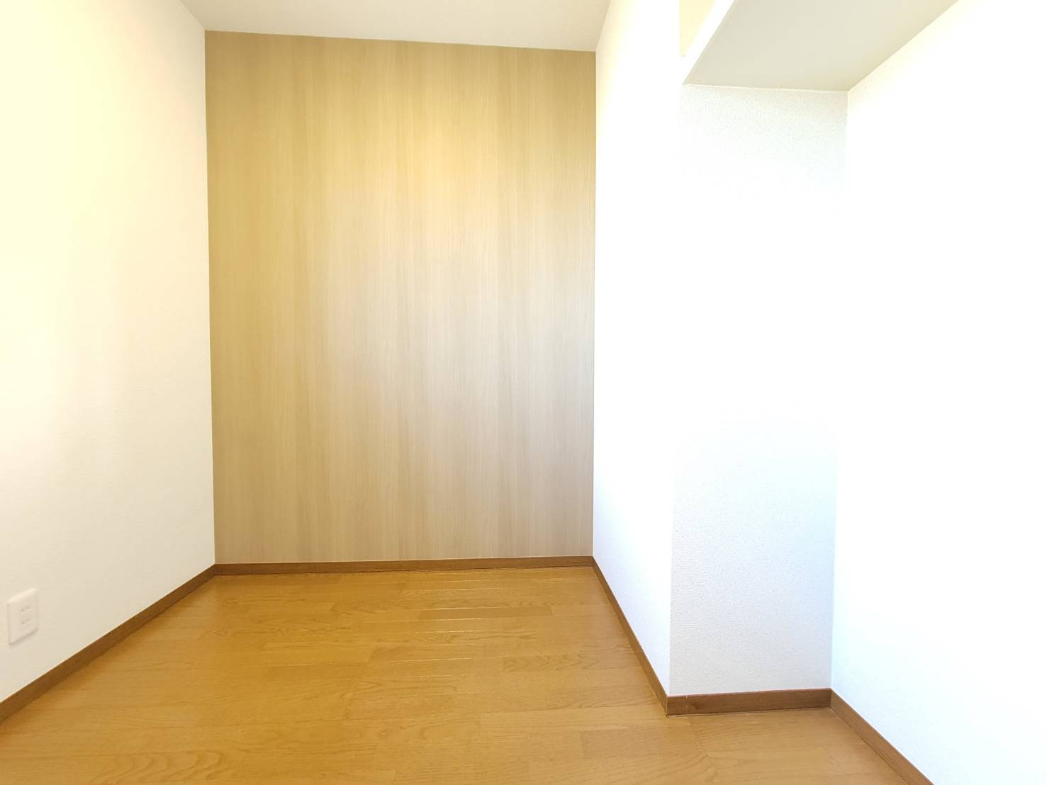 上三川町ゆうきが丘 中古戸建の収納|季節家電やスーツケース、非常用品など“日常では使わない物”をまとめてしまえる便利な収納スペース♪居室の収納を圧迫しないため、生活空間をすっきり保てます。
※2025年12月撮影