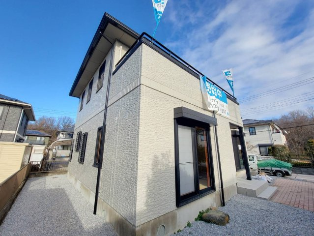 上三川町ゆうきが丘 中古戸建の外観|広々としたお庭もありますので、お子様の外遊びやペットさんの運動場としても利用できます♪
※2025年12月撮影