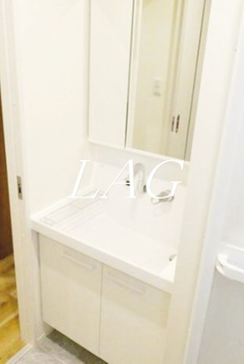 【洗面所】 | グランテラス目黒 | 洗面台です。