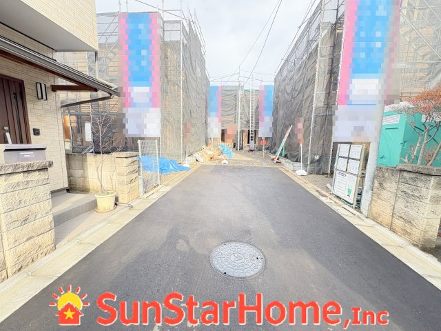 【サンスターホーム】武蔵村山市大南5丁目　耐震制震　新築4号棟の前面道路含む現地写真