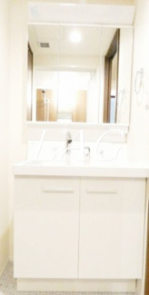 【洗面所】 | 仮称）メゾン　Ｋ　ソレイユ | 洗面台です。（同施工会社参考写真）