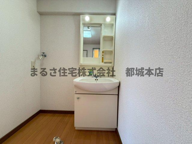 イーストウッドの独立洗面台