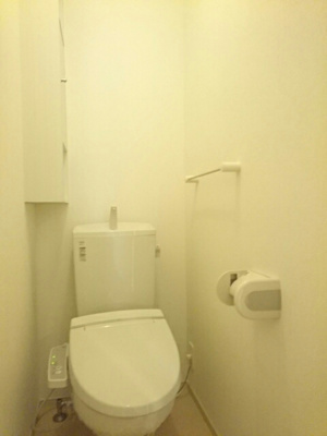 【トイレ】 | サンパティーク | 清潔感のあるトイレです