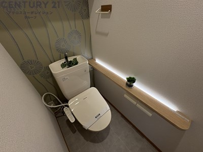 温水洗浄暖房便座つきです♪